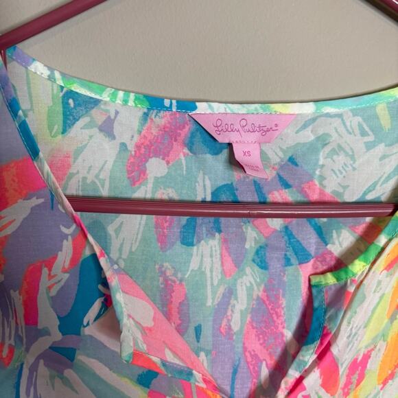 Lilly Pulitzer Shelley Top Cap Sleeve Sparkling Sands Brush Stoke Shirt Size XS - Picture 3 of 7